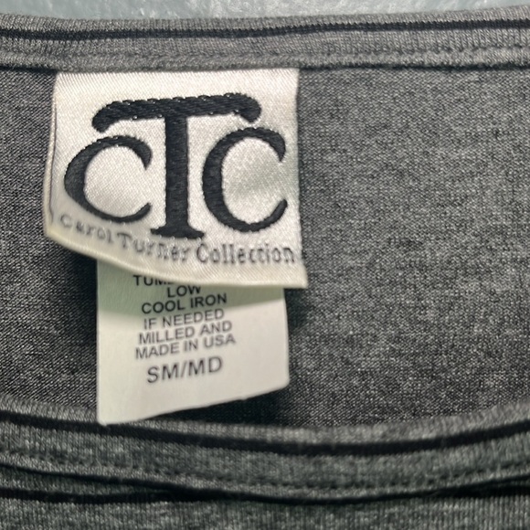 Carol Turner collection gray striped front flowing bottom shirt size S/M - Picture 3 of 7